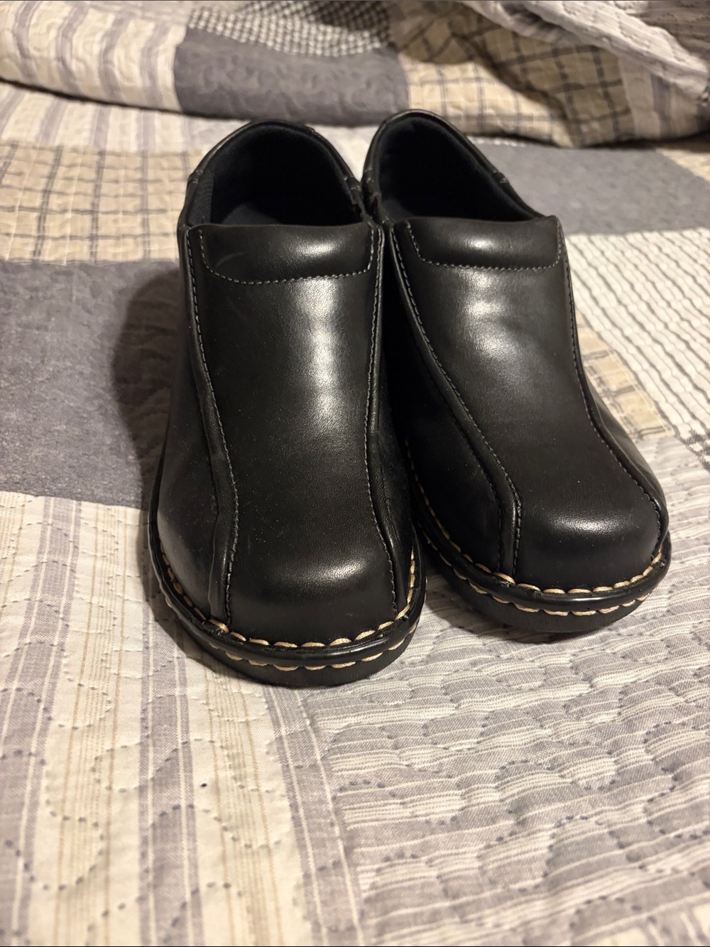 Women’s Tracie  Black Slip-On Leather Clogs